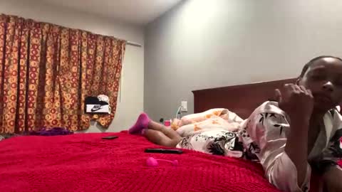 Snapshot of kibrombariu45 chatting on December 2025 10:53:01 AM HunneysPlayRoom online show from December 2025 10:53:01 AM