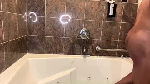 Snapshot of kibrombariu45 chatting on January 2026 11:36:01 AM HunneysPlayRoom online show from January 2026 11:36:01 AM