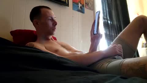 Snapshot of kickitwithfrankie chatting on January 2025 06:37:02 PM Frankie online show from January 2025 06:37:02 PM