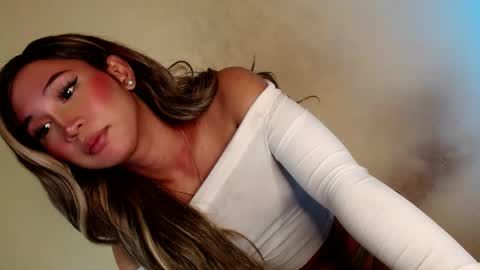 Snapshot of kiera_on_fire chatting on December 2024 09:17:02 AM Kiera online show from December 2024 09:17:02 AM