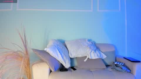 Snapshot of kiiimthompson chatting on January 2025 02:24:02 PM Kim Thompson online show from January 2025 02:24:02 PM