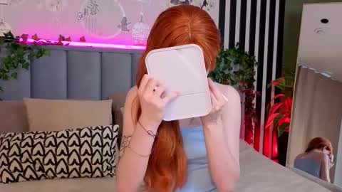 kiki_blue_eyes online show from September 2025 04:13:02 AM