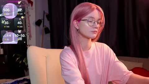 kiki_blue_eyes online show from January 2026 05:43:01 AM