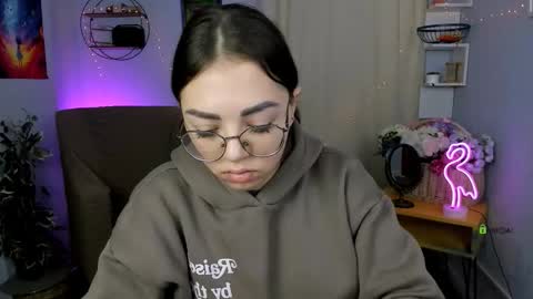 kiki_swan online show from January 2026 06:50:01 AM