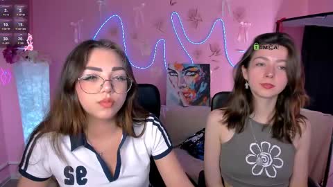 kiki_swan online show from May 2026 07:18:02 PM