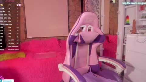 kiki online show from December 2024 09:08:01 PM