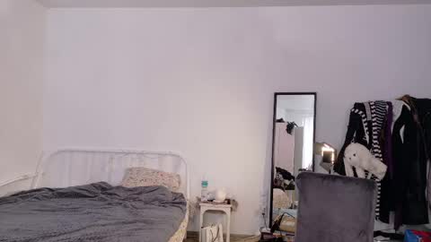 Kiki online show from April 2026 06:49:02 AM