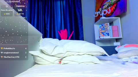 Kiki online show from May 2026 11:23:04 PM