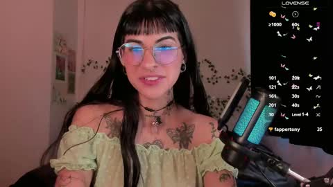 Bella online show from May 2026 09:53:02 PM