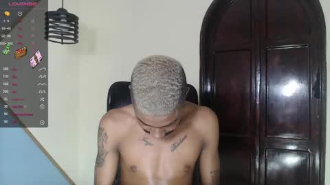 Snapshot of kilian_xx chatting on December 2024 04:40:01 PM Kilian xxx online show from December 2024 04:40:01 PM