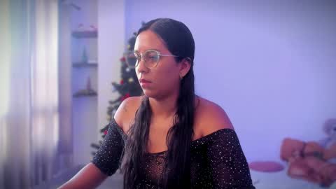 Snapshot of killaa01 chatting on December 2024 04:05:01 PM Alejandra online show from December 2024 04:05:01 PM