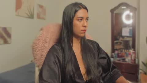 Snapshot of killaa01 chatting on October 2025 11:00:02 PM Alejandra online show from October 2025 11:00:02 PM