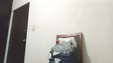 Snapshot of killandpussy chatting on February 2025 06:54:01 AM Jonnybigcock online show from February 2025 06:54:01 AM