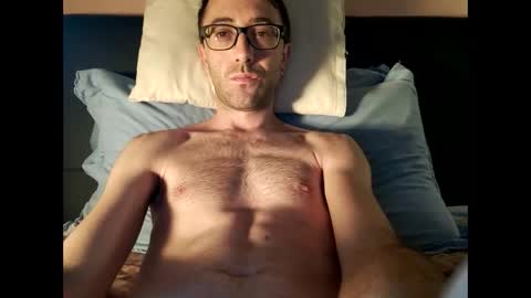 Snapshot of killua1993 chatting on October 2025 01:52:01 PM kingstoned online show from October 2025 01:52:01 PM