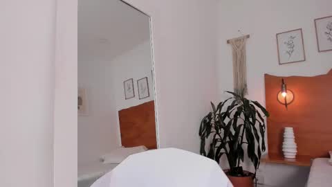 Kilua Muscle guy online show from September 2025 09:59:02 PM