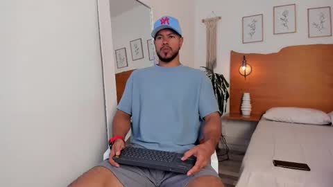 Kilua Muscle guy online show from October 2025 09:57:02 PM