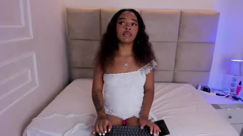 SHURI LUX  online show from June 2026 07:38:02 PM