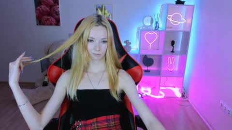 kim_boyd online show from January 2025 07:48:02 PM