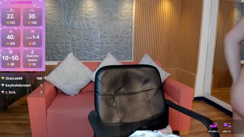 Snapshot of kim_brown_ chatting on January 2025 02:52:01 PM Kim online show from January 2025 02:52:01 PM