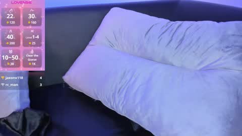 Snapshot of kim_brown_ chatting on January 2025 05:37:02 PM Kim online show from January 2025 05:37:02 PM