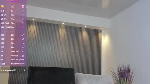 Snapshot of kim_brown_ chatting on January 2025 03:11:02 PM Kim online show from January 2025 03:11:02 PM