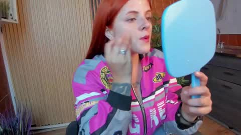 Snapshot of kim_brown_ chatting on February 2025 12:25:02 PM Kim online show from February 2025 12:25:02 PM