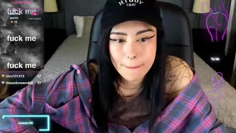 Kim online show from December 2025 09:22:02 PM