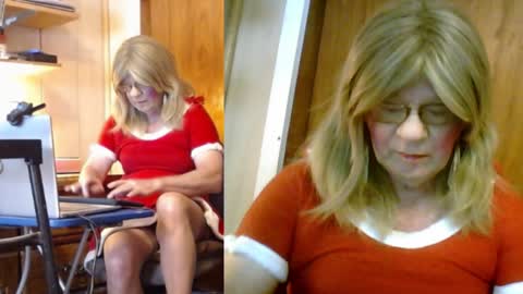 kim crossdresser     no nude room and clean chat only. online show from December 2024 04:40:02 PM