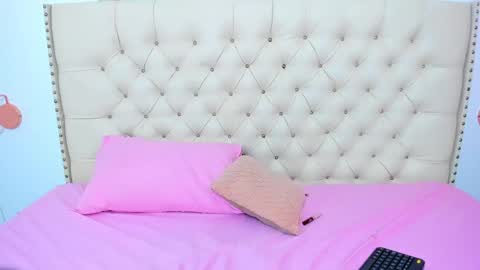 kim_eli online show from December 2024 07:40:02 PM