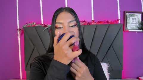 Snapshot of kim_johnsson chatting on January 2025 08:28:02 PM kim online show from January 2025 08:28:02 PM