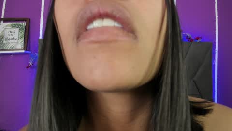 Snapshot of kim_johnsson chatting on January 2025 08:11:02 PM kim online show from January 2025 08:11:02 PM