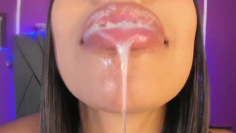 Snapshot of kim_johnsson chatting on February 2025 11:03:02 PM kim online show from February 2025 11:03:02 PM