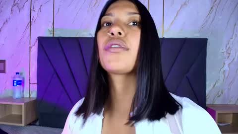 Snapshot of kim_johnsson chatting on October 2025 08:18:01 PM kim online show from October 2025 08:18:01 PM