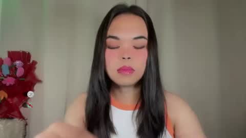 Snapshot of kim_kyile chatting on November 2025 09:59:01 PM KYLIE online show from November 2025 09:59:01 PM