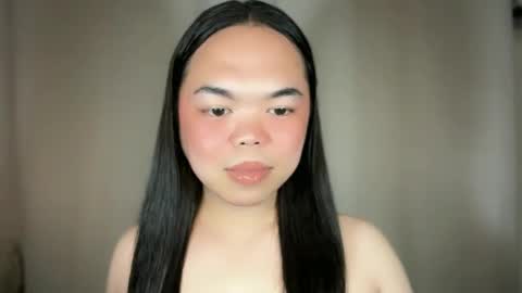 Snapshot of kim_kyile chatting on December 2025 04:34:01 PM KYLIE online show from December 2025 04:34:01 PM