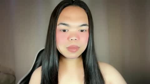 Snapshot of kim_kyile chatting on December 2025 05:14:01 AM KYLIE online show from December 2025 05:14:01 AM