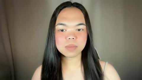 Snapshot of kim_kyile chatting on December 2025 12:46:02 PM KYLIE online show from December 2025 12:46:02 PM