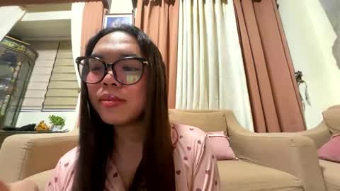 Snapshot of kim_kyile chatting on April 2026 02:09:02 PM KYLIE online show from April 2026 02:09:02 PM