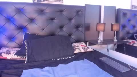 Kim Marquez online show from November 2025 06:44:02 PM