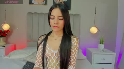 KIM  online show from June 2026 08:18:02 PM