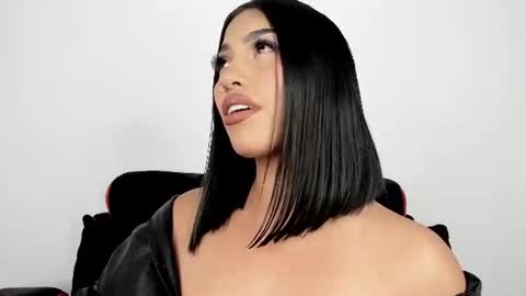 kim_mouth17 online show from July 2026 07:23:02 AM