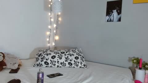 Kim  Yuk online show from December 2024 10:41:02 PM