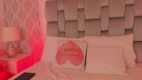 Snapshot of kimberlin_cam_ chatting on March 2026 07:41:01 PM Kimberlin online show from March 2026 07:41:01 PM