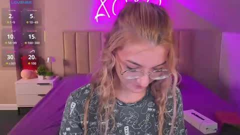 Snapshot of kimberlly_smith chatting on November 2025 01:20:02 AM kimberlly_smith online show from November 2025 01:20:02 AM