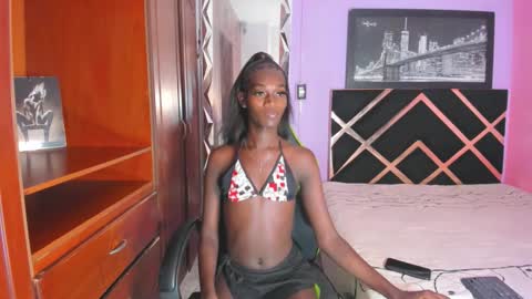 kimberly_ebonny online show from November 2025 01:35:02 PM