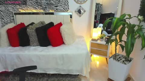 Kimberly  online show from May 2026 10:36:01 AM