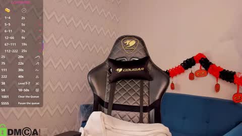 Jennifer online show from October 2025 11:49:01 PM