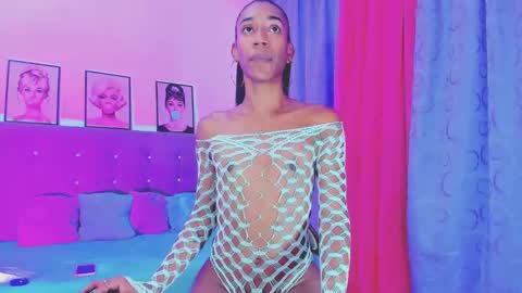 Snapshot of kimberly_thompsom chatting on February 2025 02:50:01 AM Your Queen KIM online show from February 2025 02:50:01 AM