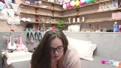 Snapshot of kimberlycaprice chatting on February 2025 05:12:02 AM kimberlycaprice online show from February 2025 05:12:02 AM