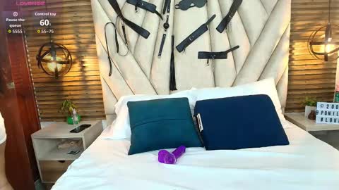 kimberlyfox_t online show from November 2025 12:48:02 PM